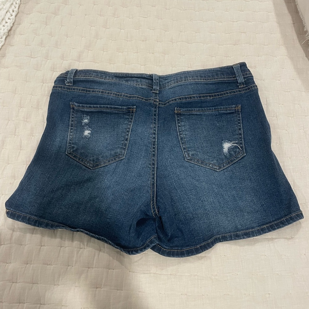 Distressed Denim Shorts - Picture 3 of 3
